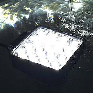 أضواء LED مقاومة للماء للطرق الوعرة